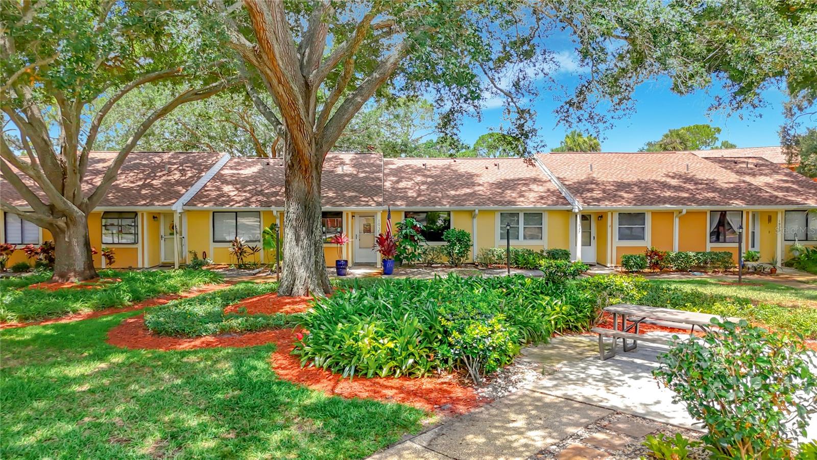 1935 PEPPERMILL DR #C — photo 15