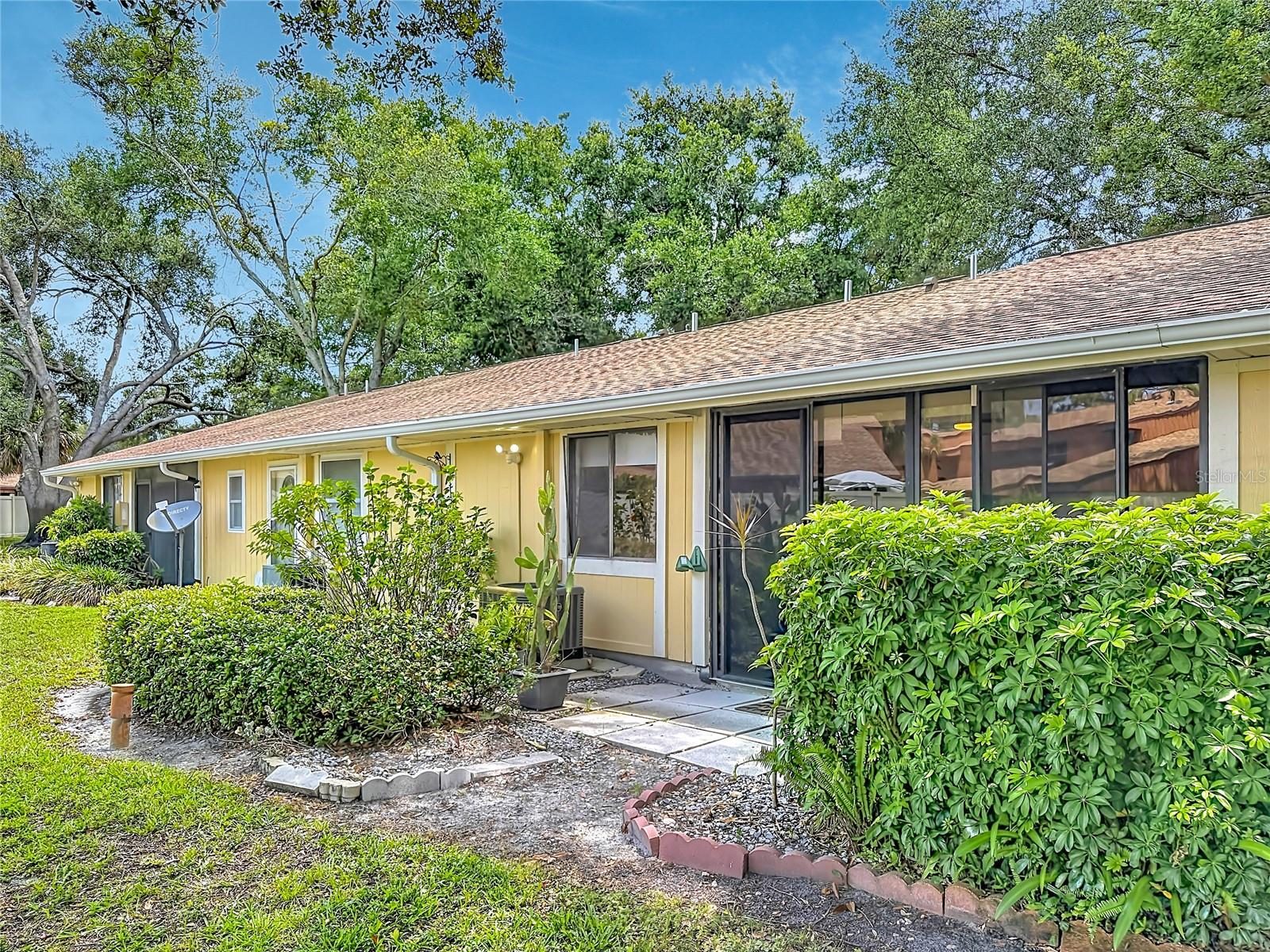 1935 PEPPERMILL DR #C — photo 71