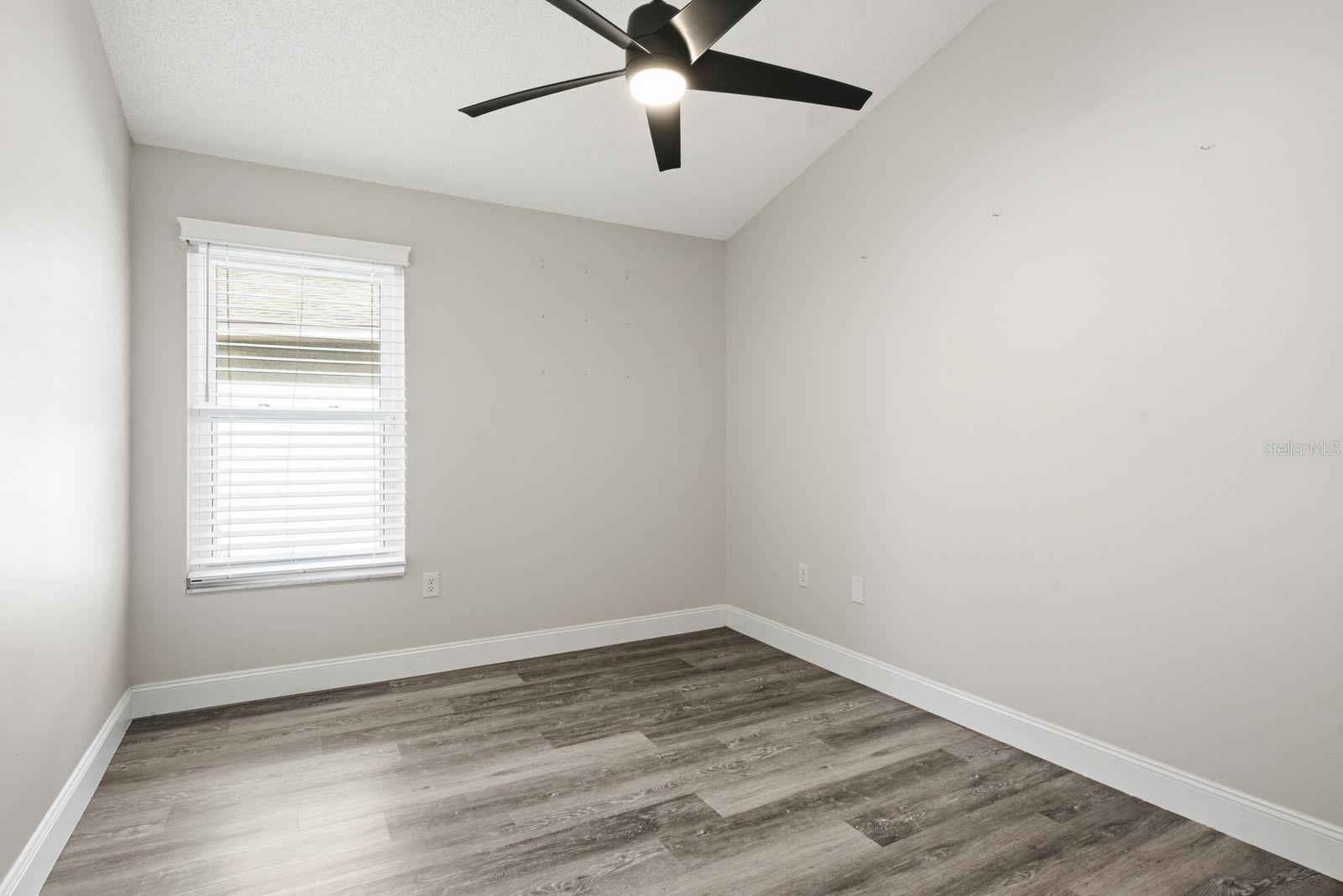 2767 VANESSA LN — photo 33