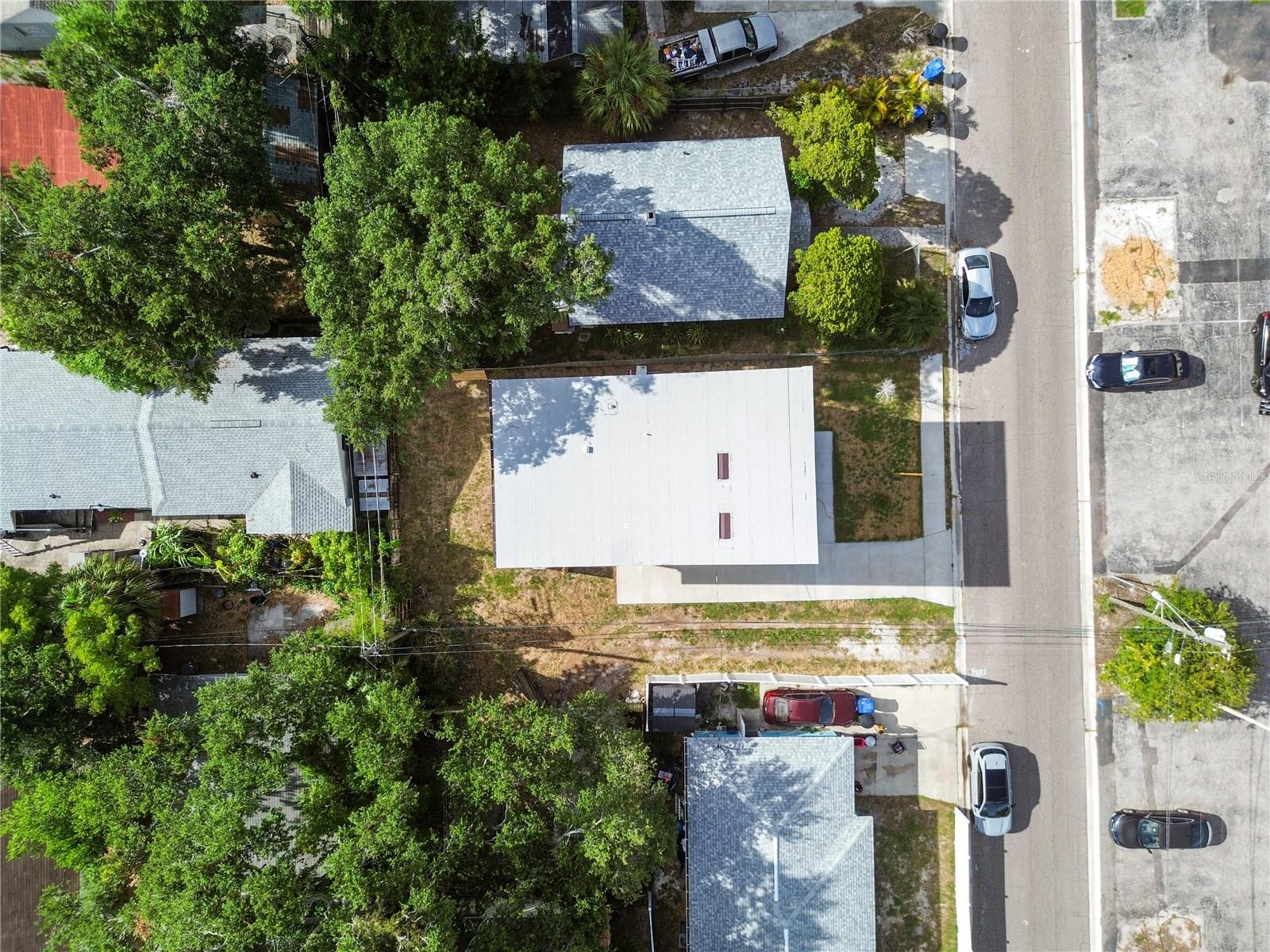 2141 UPTON CT S — photo 82