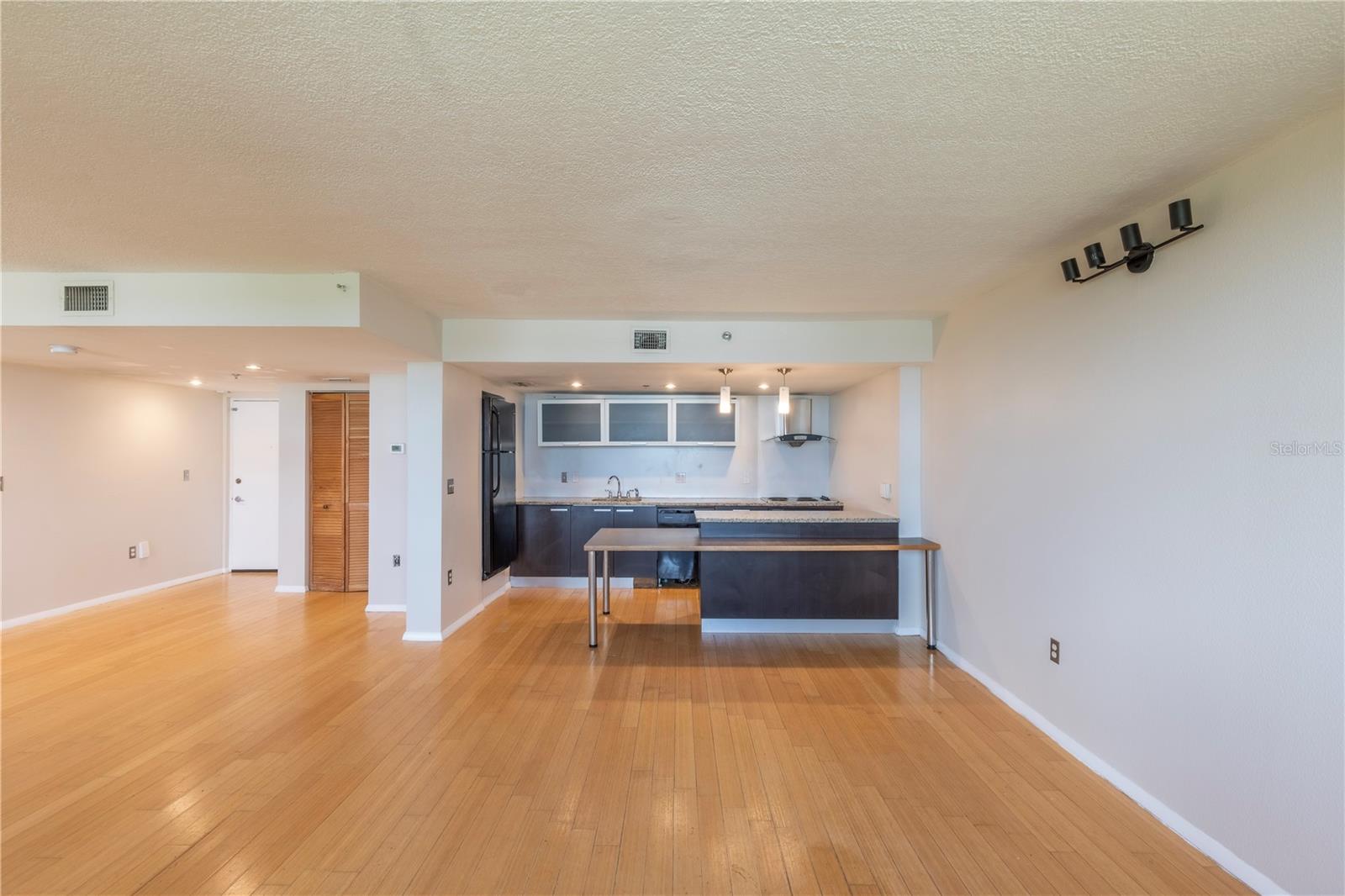 701 S MADISON AVE #502 — photo 8