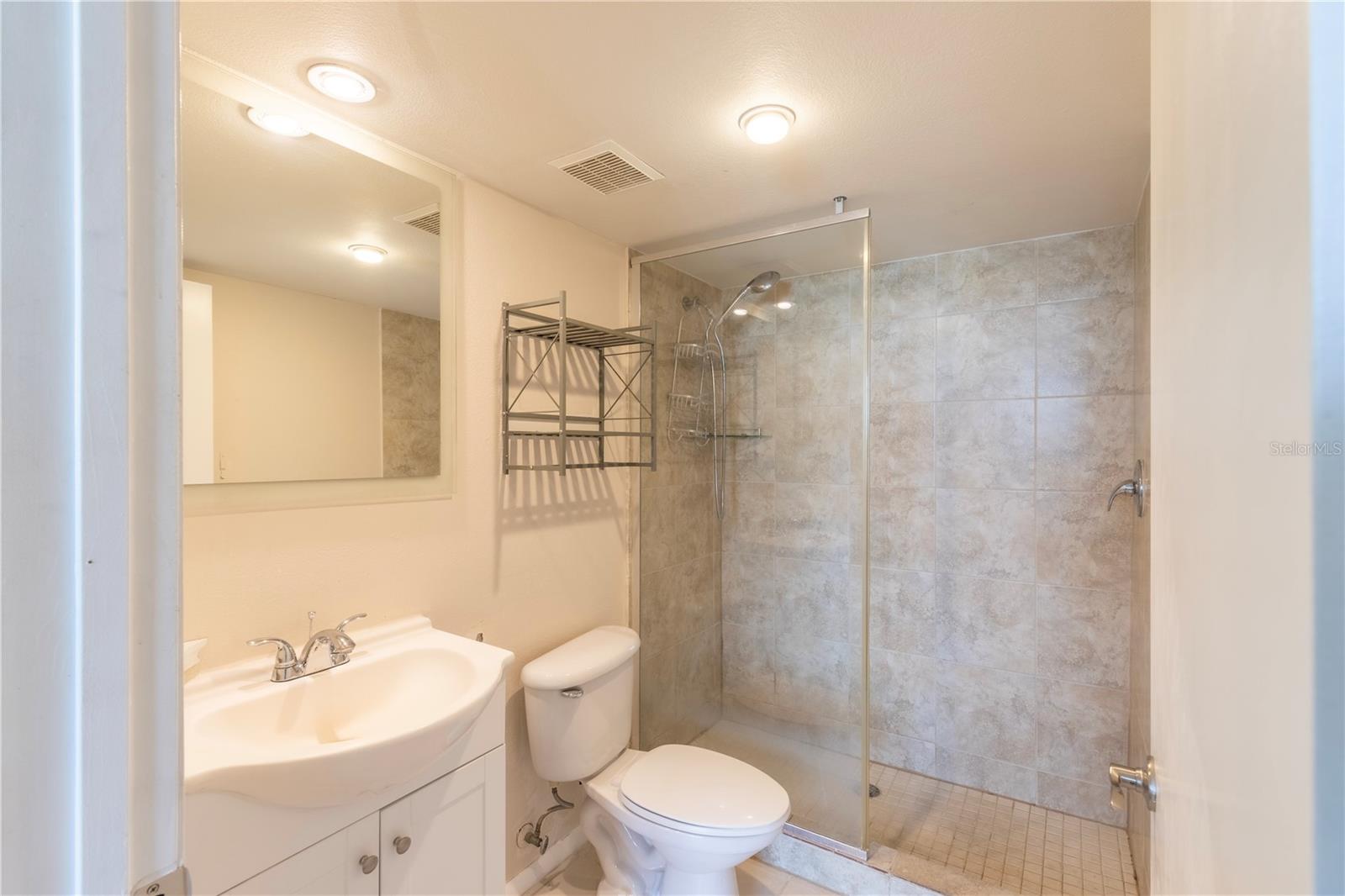 701 S MADISON AVE #502 — photo 19