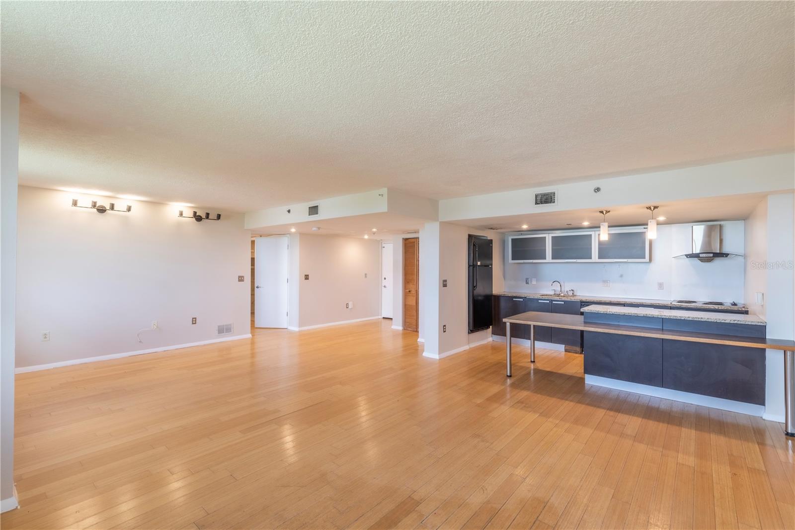 701 S MADISON AVE #502 — photo 9