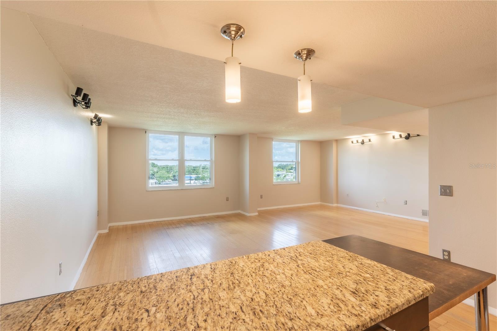 701 S MADISON AVE #502 — photo 12