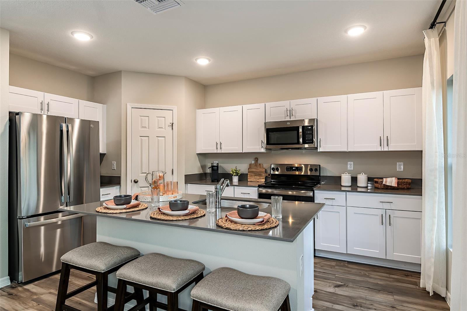 31685 OYSTER TRELLIS LN — photo 2