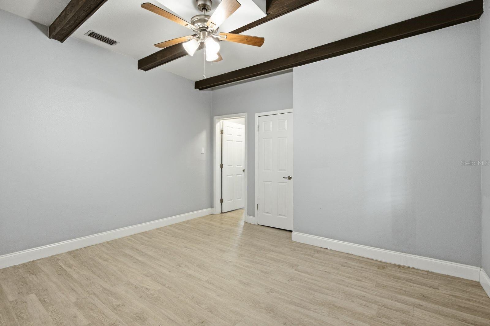 2815 N TALIAFERRO AVE — photo 19