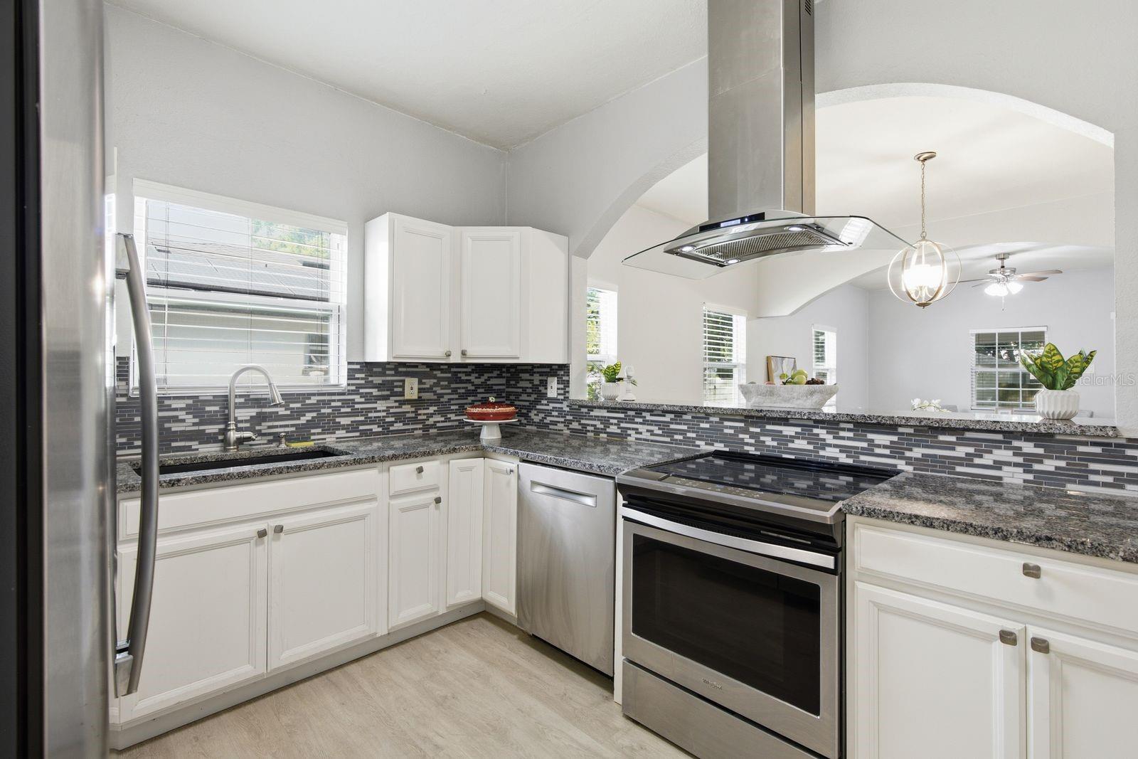2815 N TALIAFERRO AVE — photo 3