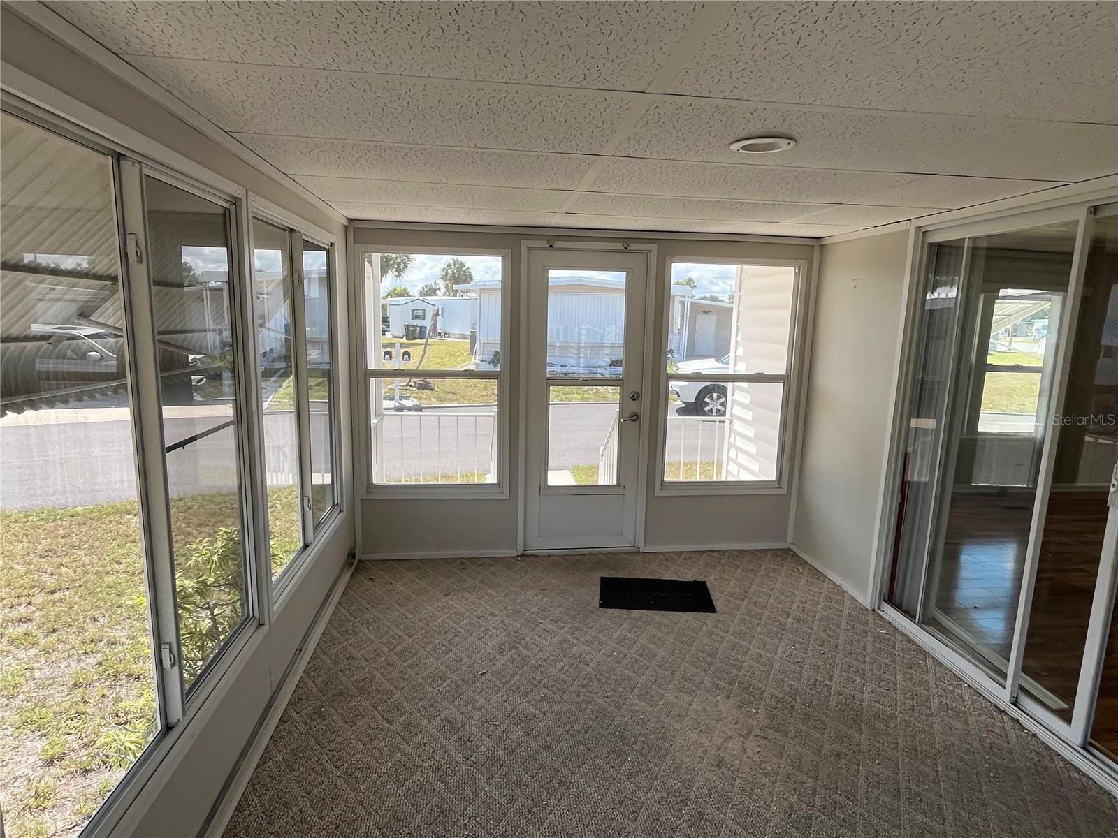 633 COMO DR — photo 25