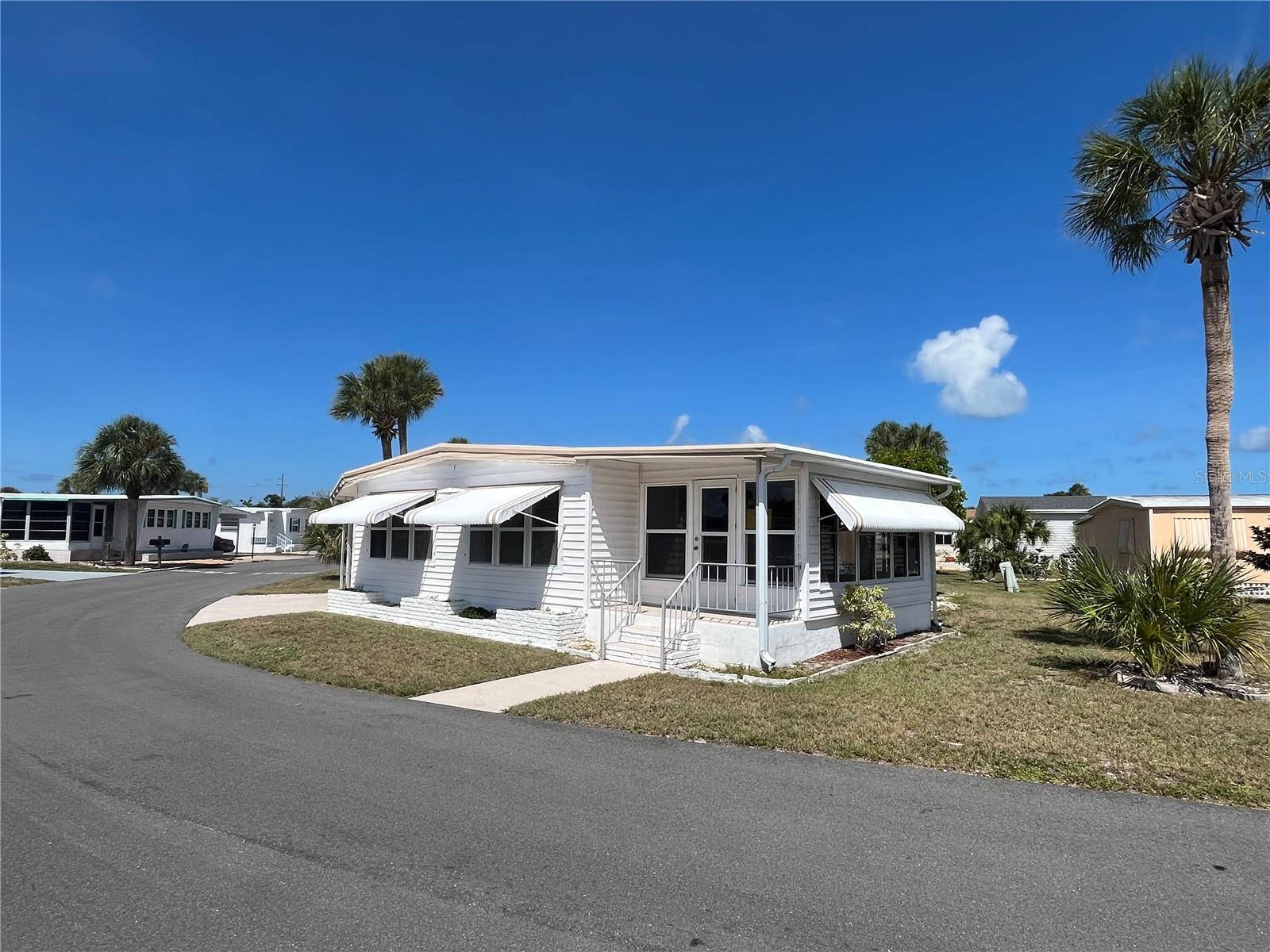 633 COMO DR — photo 2