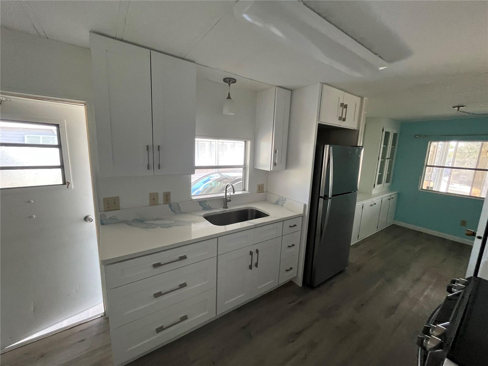 891 GRADO DR — photo 8
