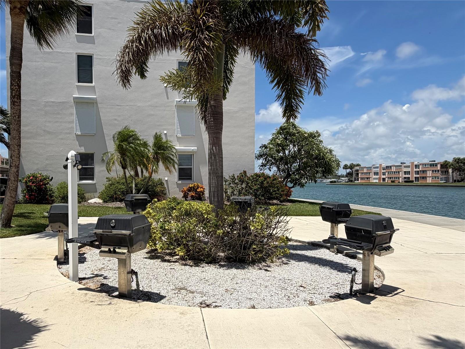 7400 SUN ISLAND DR S #111 — photo 29
