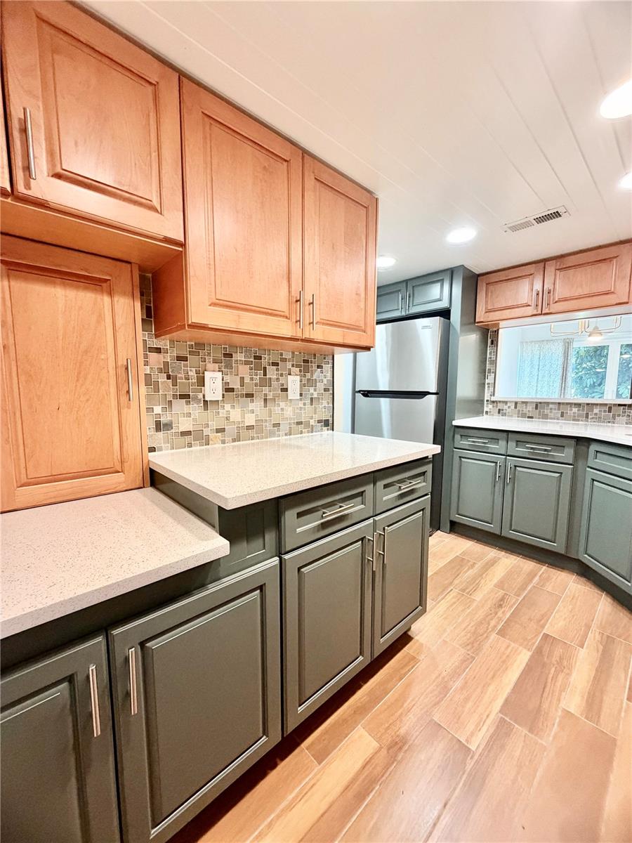 7400 SUN ISLAND DR S #111 — photo 6