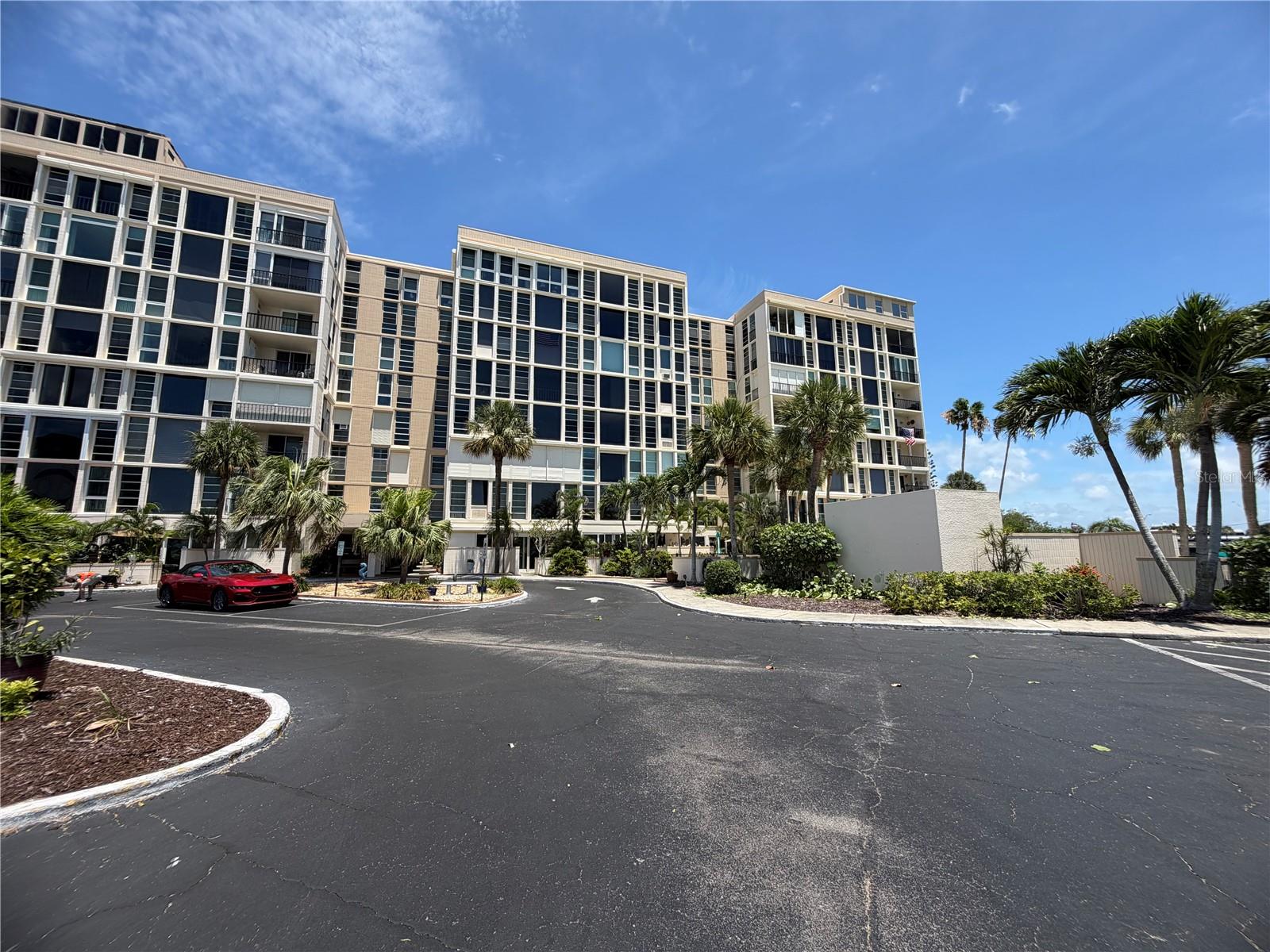 7400 SUN ISLAND DR S #111 — photo 2