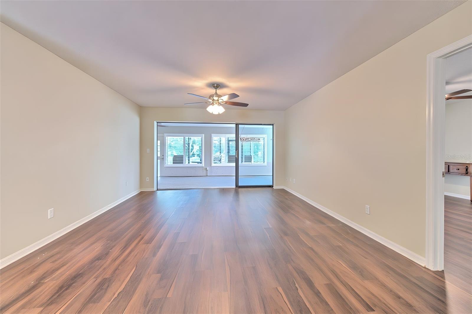 1812 NEW BEDFORD DR — photo 10