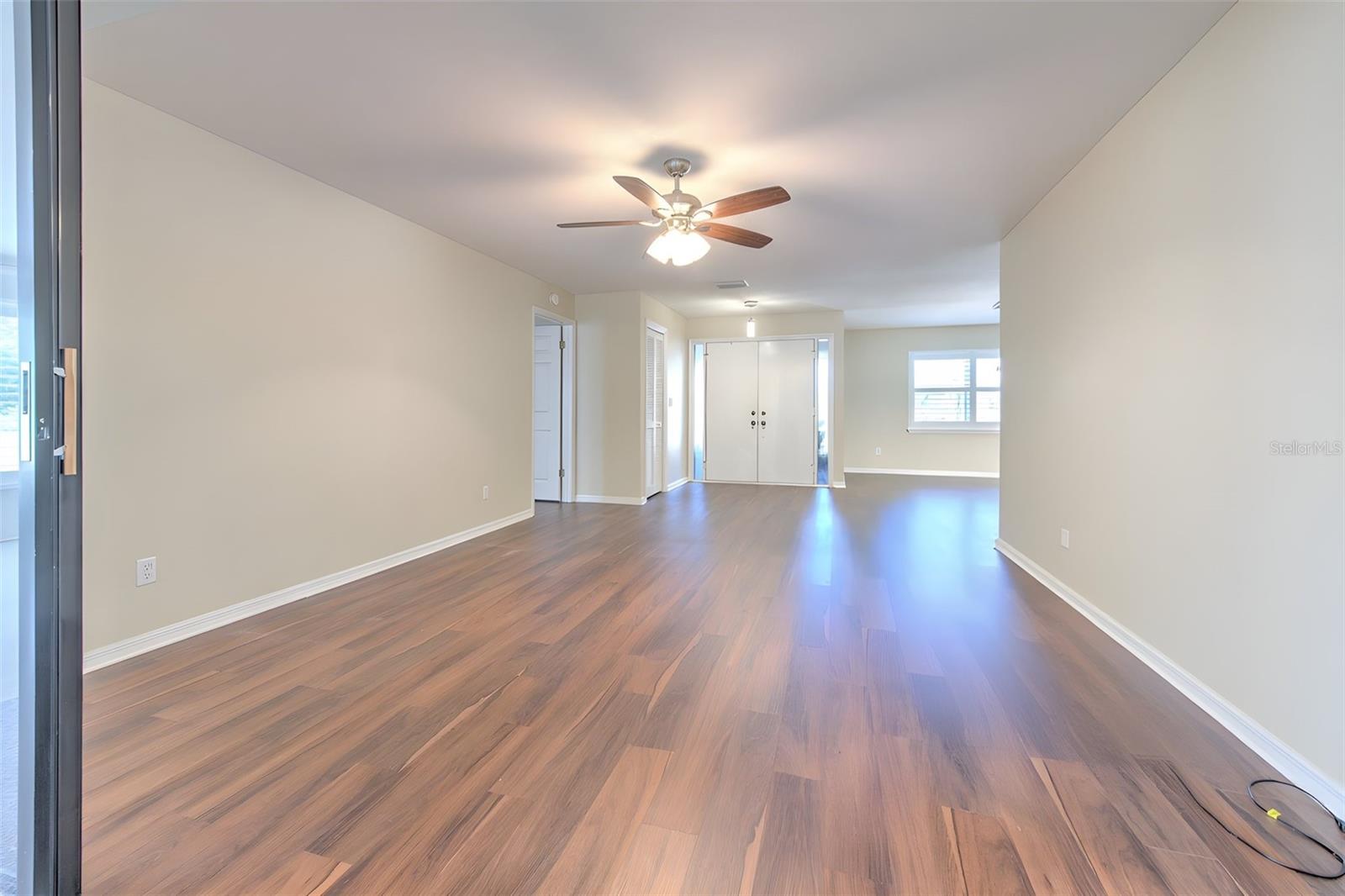 1812 NEW BEDFORD DR — photo 11