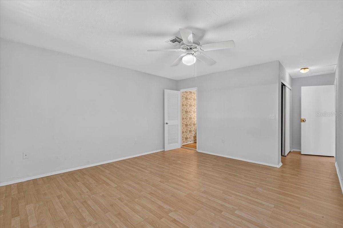 166 CIRCLEWOOD DR #101 — photo 16