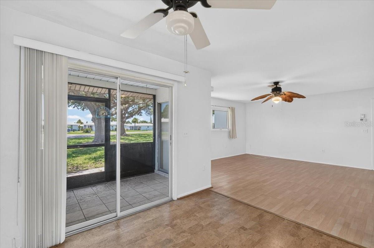 166 CIRCLEWOOD DR #101 — photo 12