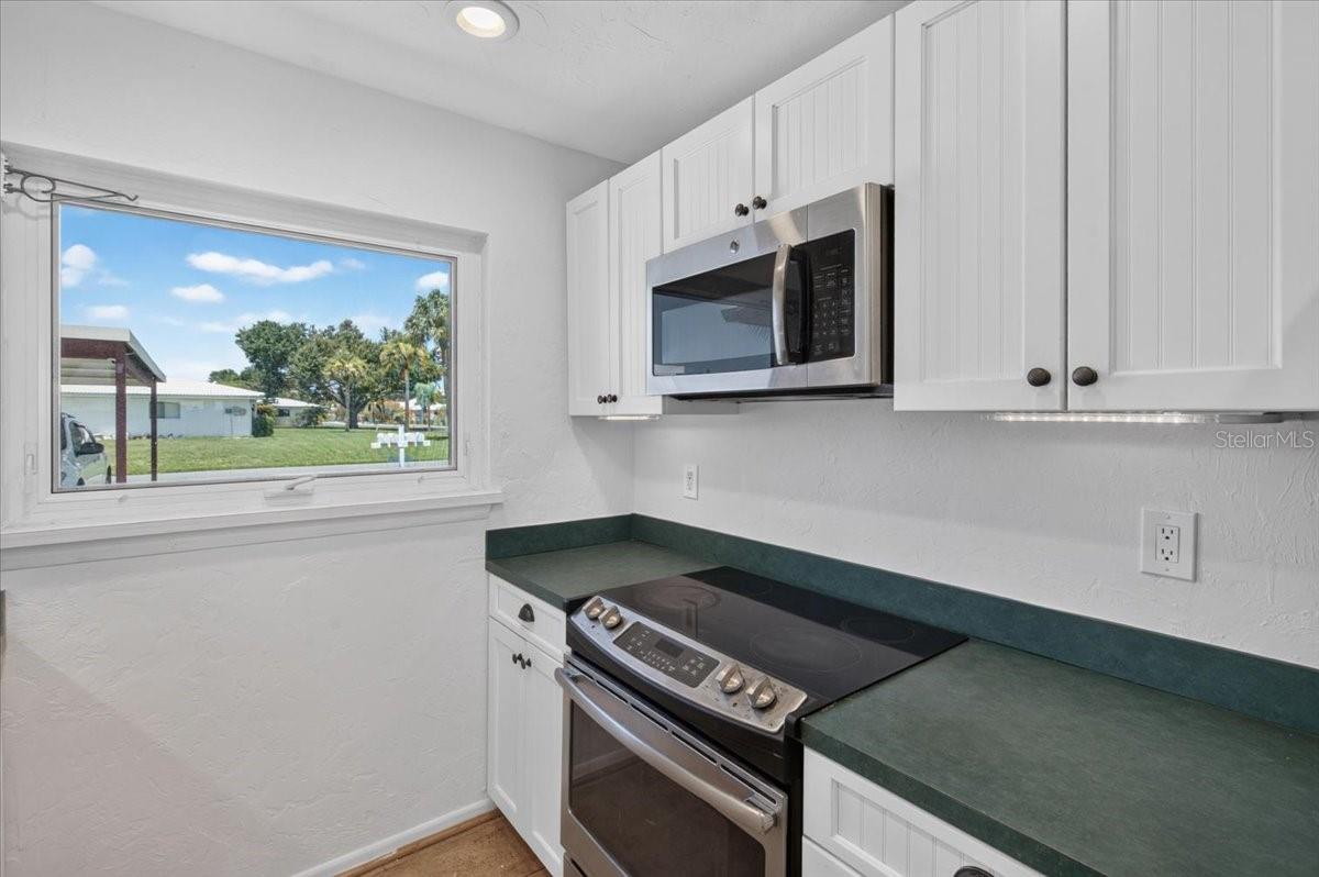 166 CIRCLEWOOD DR #101 — photo 10
