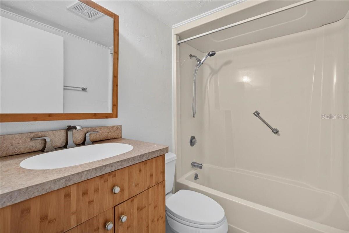 166 CIRCLEWOOD DR #101 — photo 22