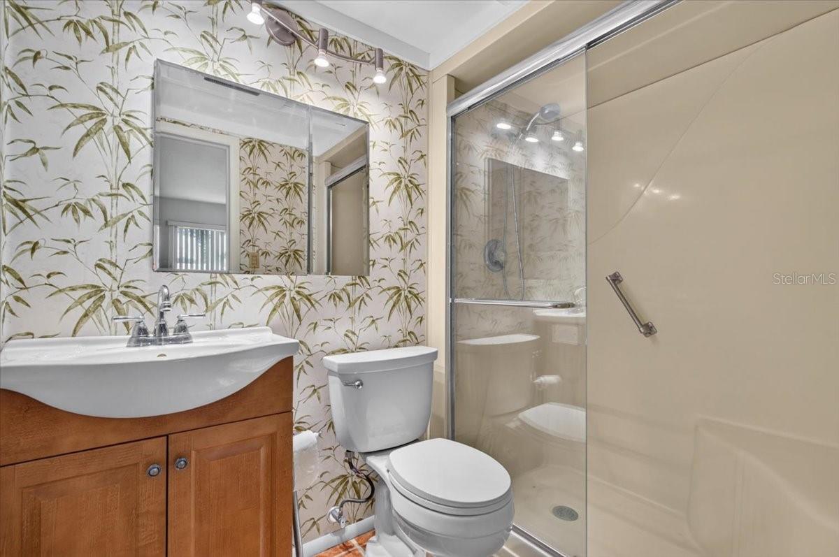 166 CIRCLEWOOD DR #101 — photo 18