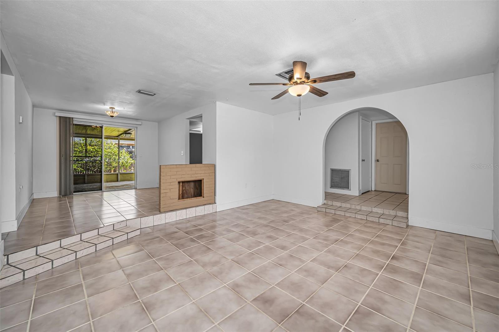 5817 10TH AVE — photo 9