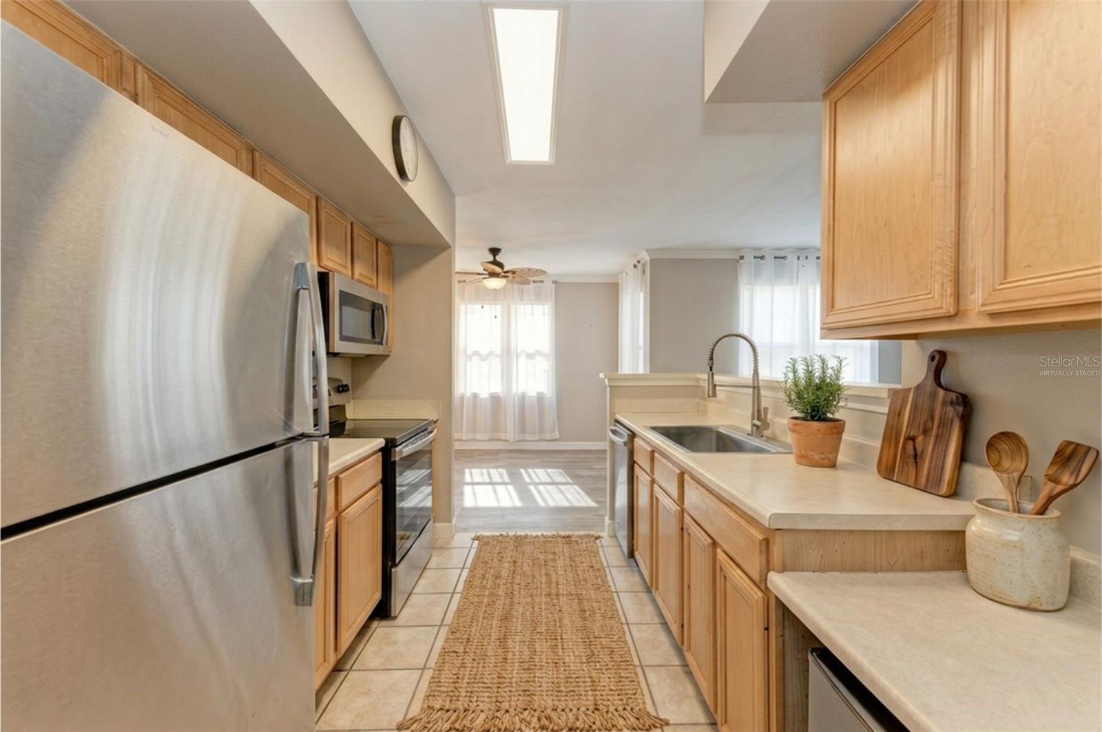 1195 VILLAGIO CIR #101 — photo 6
