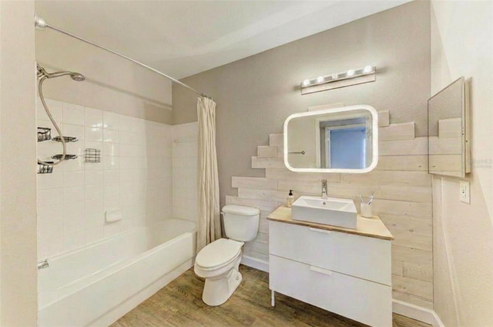 1195 VILLAGIO CIR #101 — photo 14