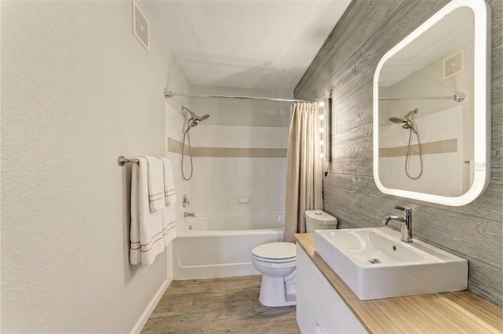 1195 VILLAGIO CIR #101 — photo 11