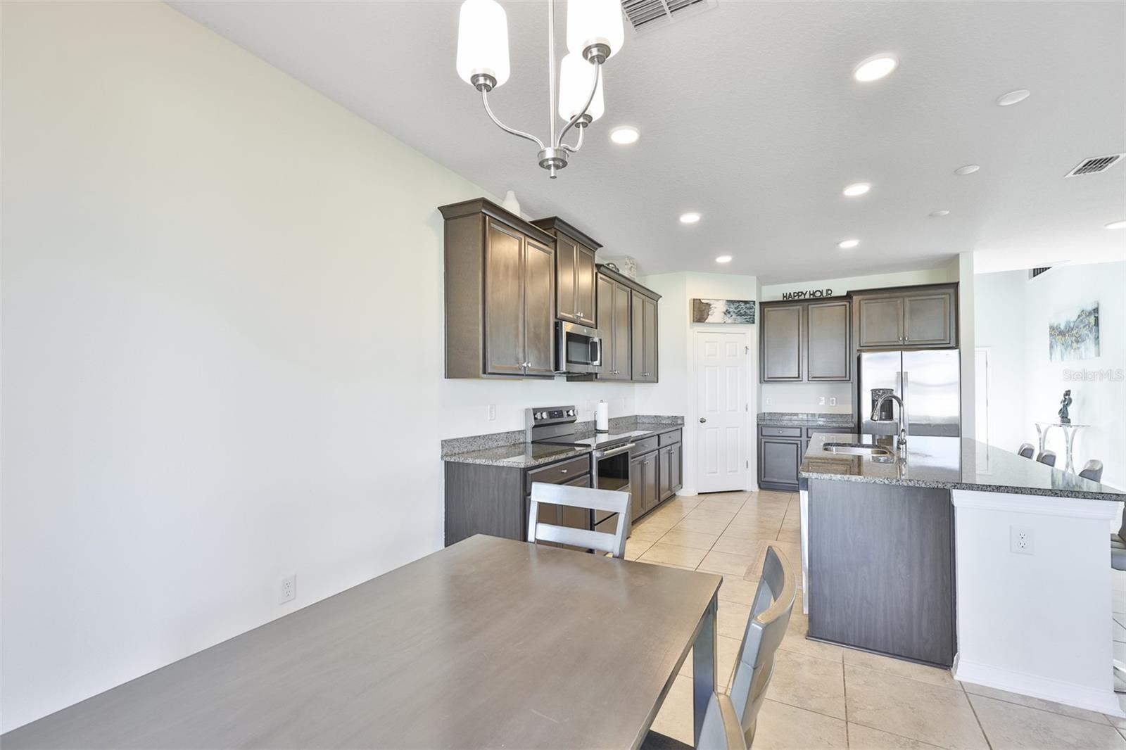 2927 MARINE GRASS DR — photo 9