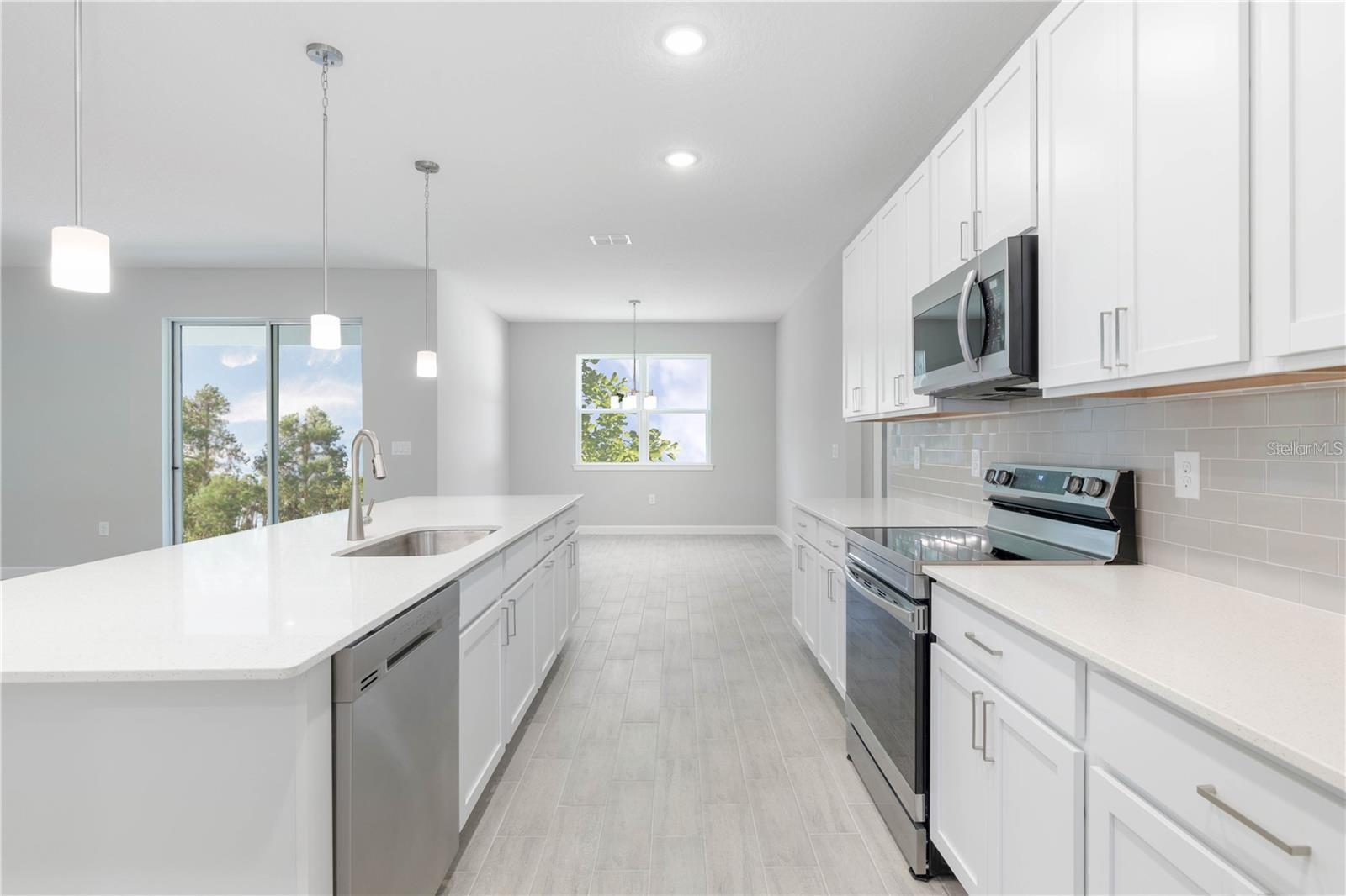 2235 SATURDAY ST — photo 10