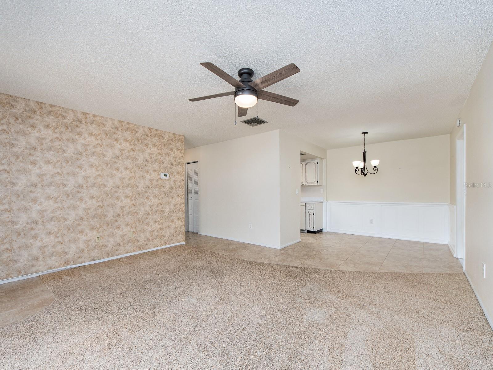 1009 QUEEN ANNE DR #B — photo 7