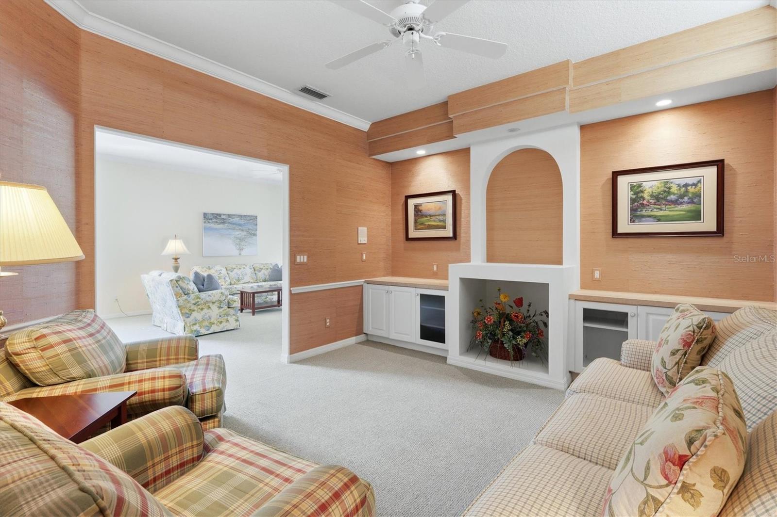 9402 FOREST HILLS CIR — photo 32