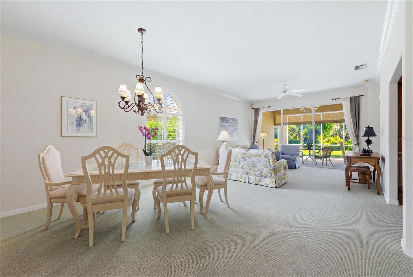9402 FOREST HILLS CIR — photo 19