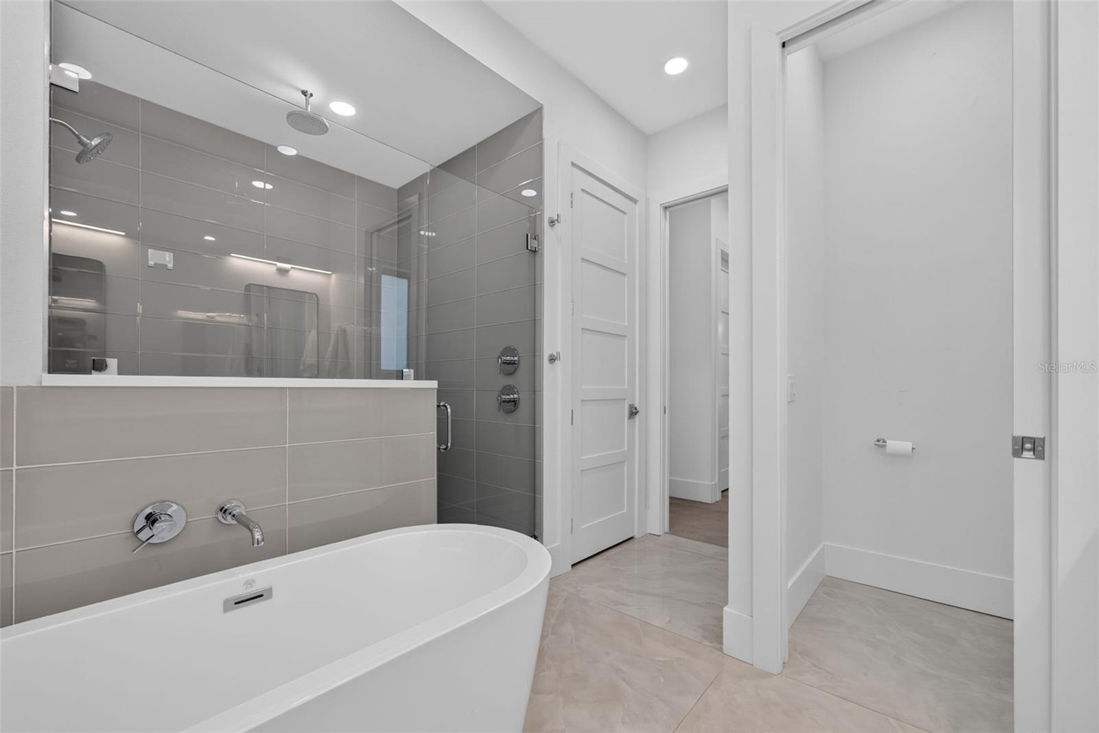 2430 FLOYD ST — photo 26