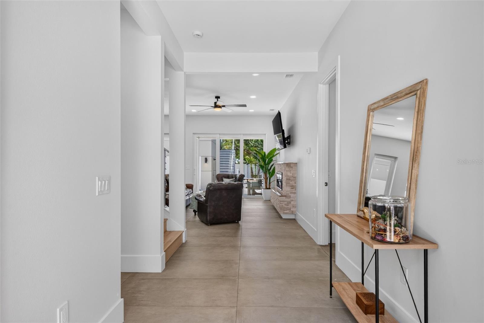 2430 FLOYD ST — photo 6