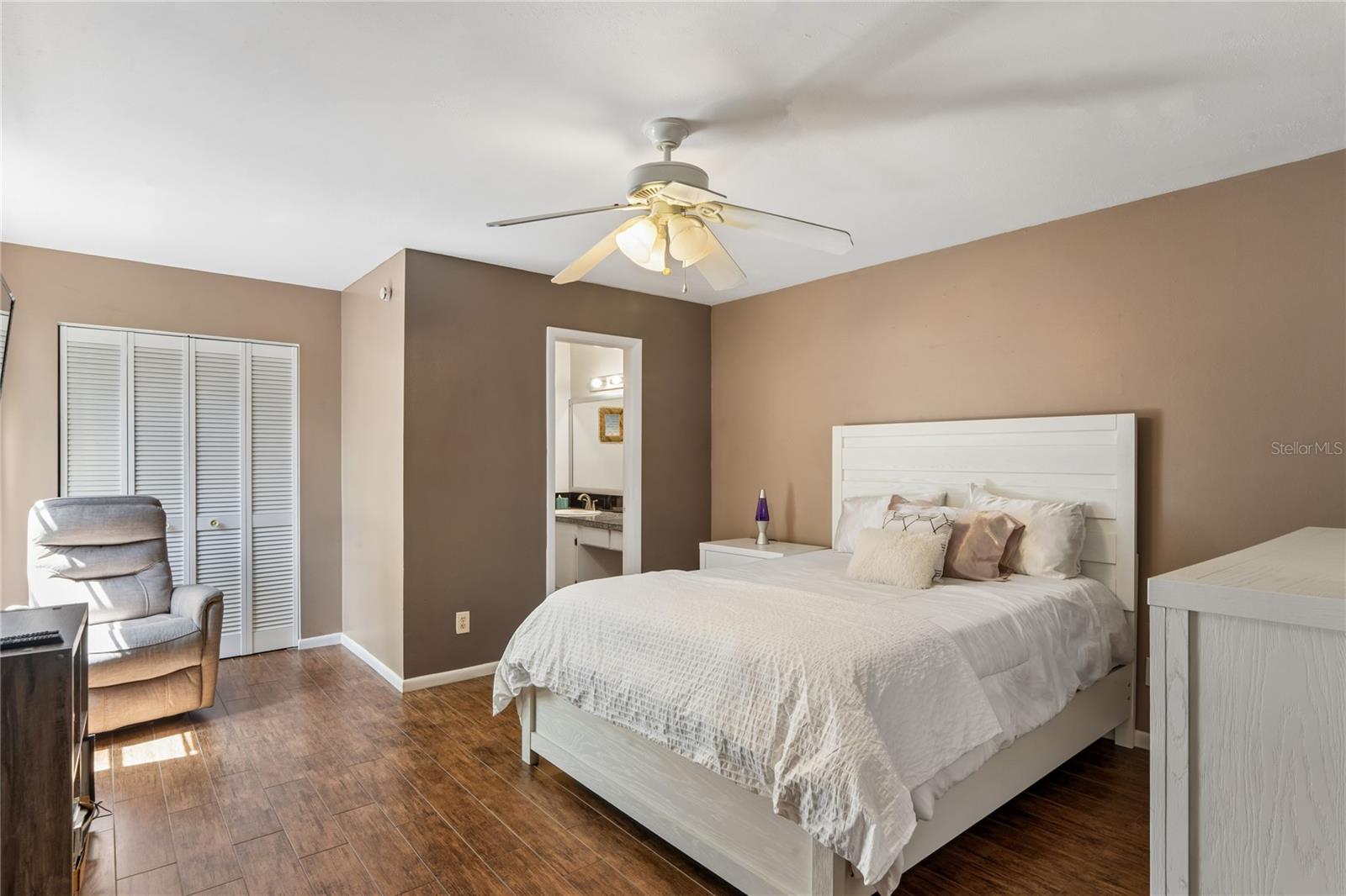 12742 WOOD TRAIL BLVD BLVD — photo 15