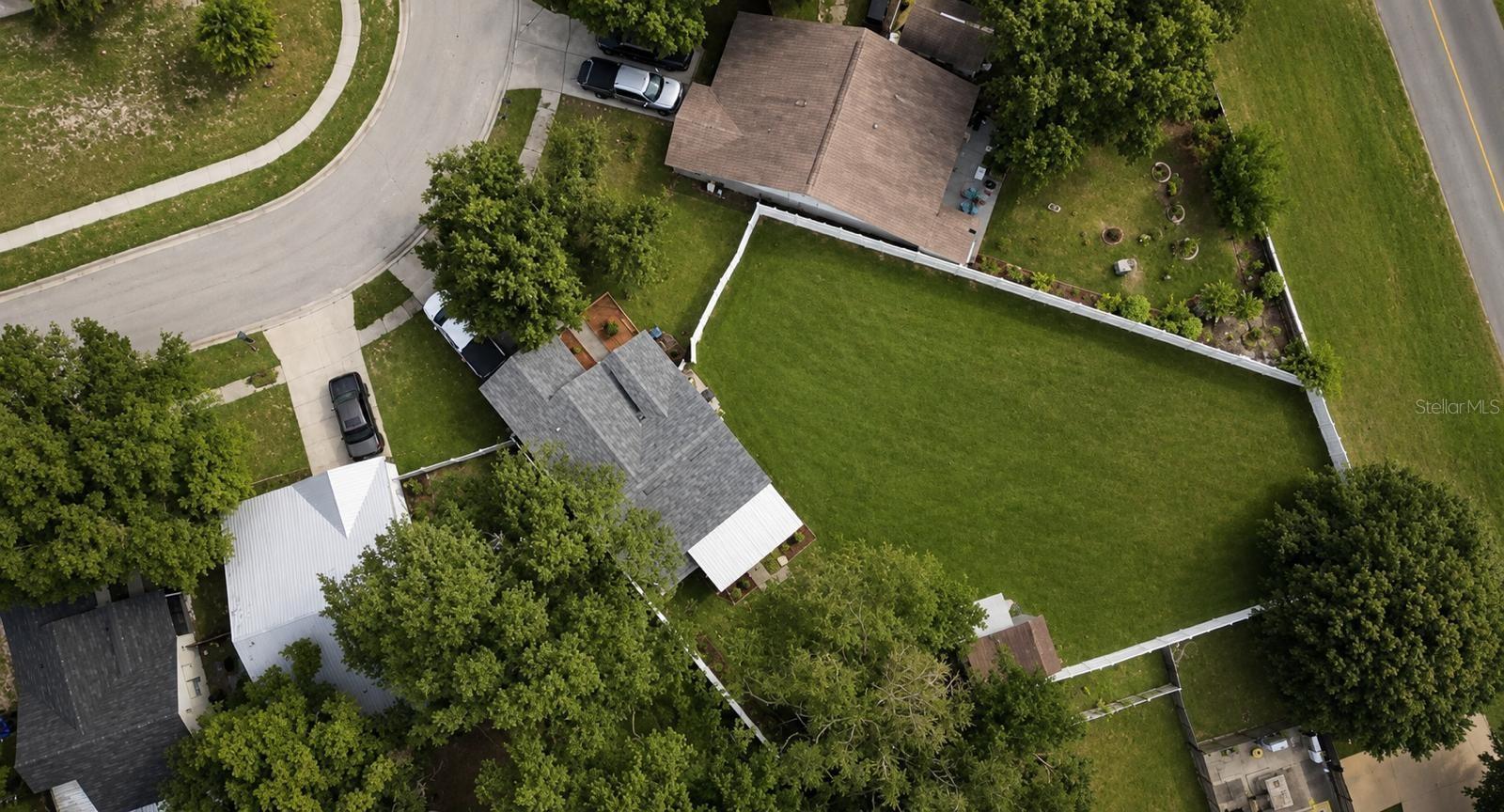 13326 LARAWAY DR — photo 11
