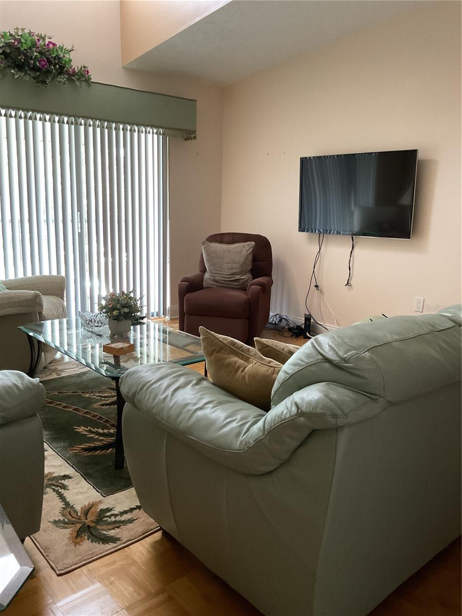2655 PINE RIDGE WAY N #D3 — photo 8