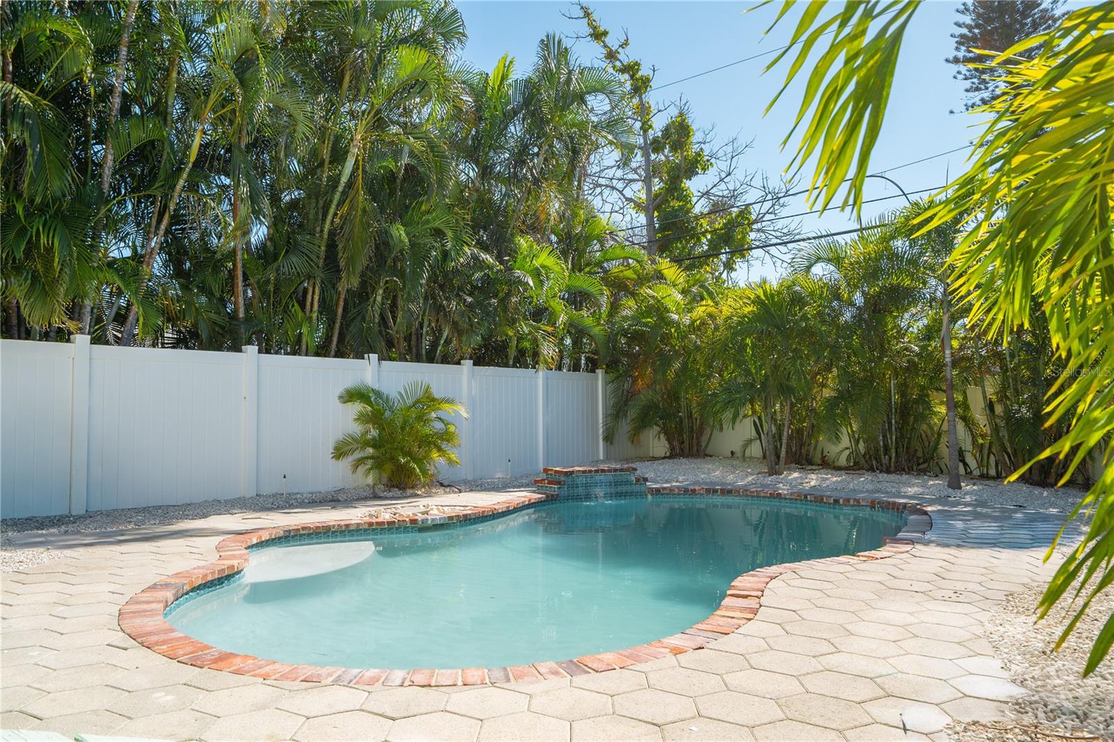 3310 E MARITANA DR — photo 3
