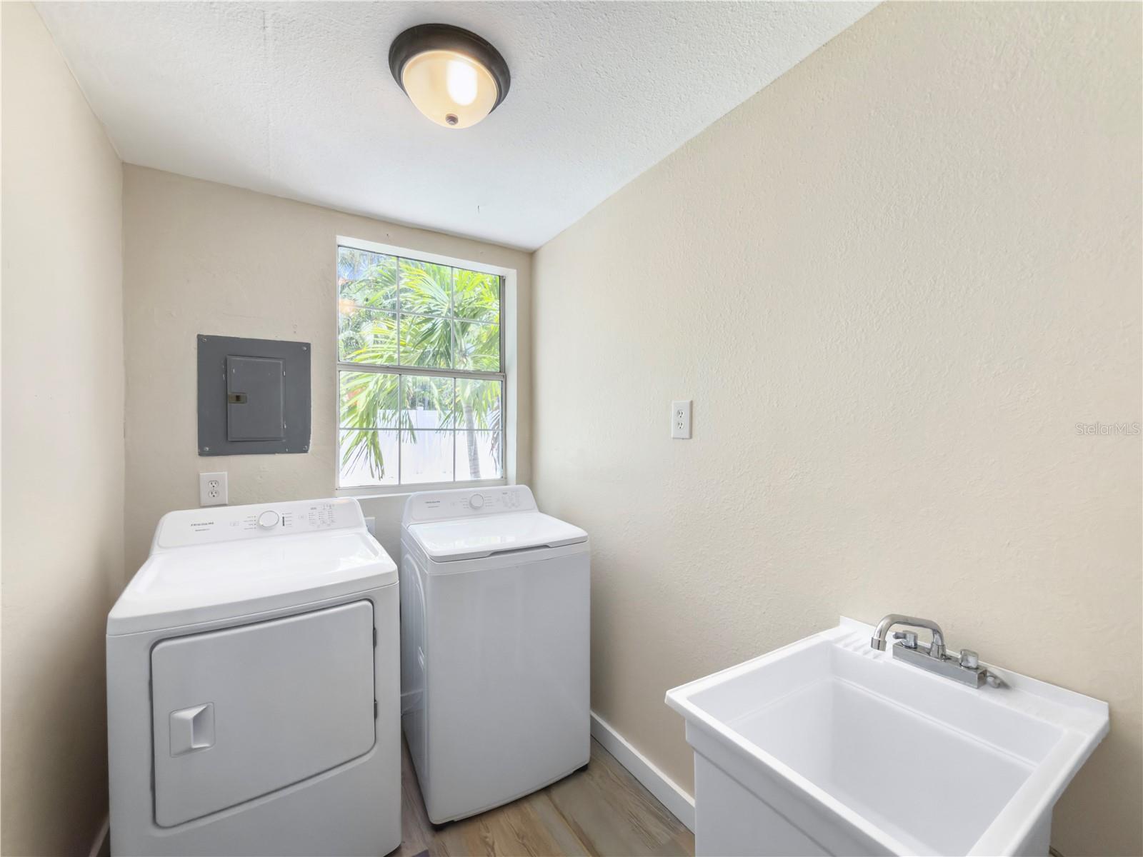 3310 E MARITANA DR — photo 45