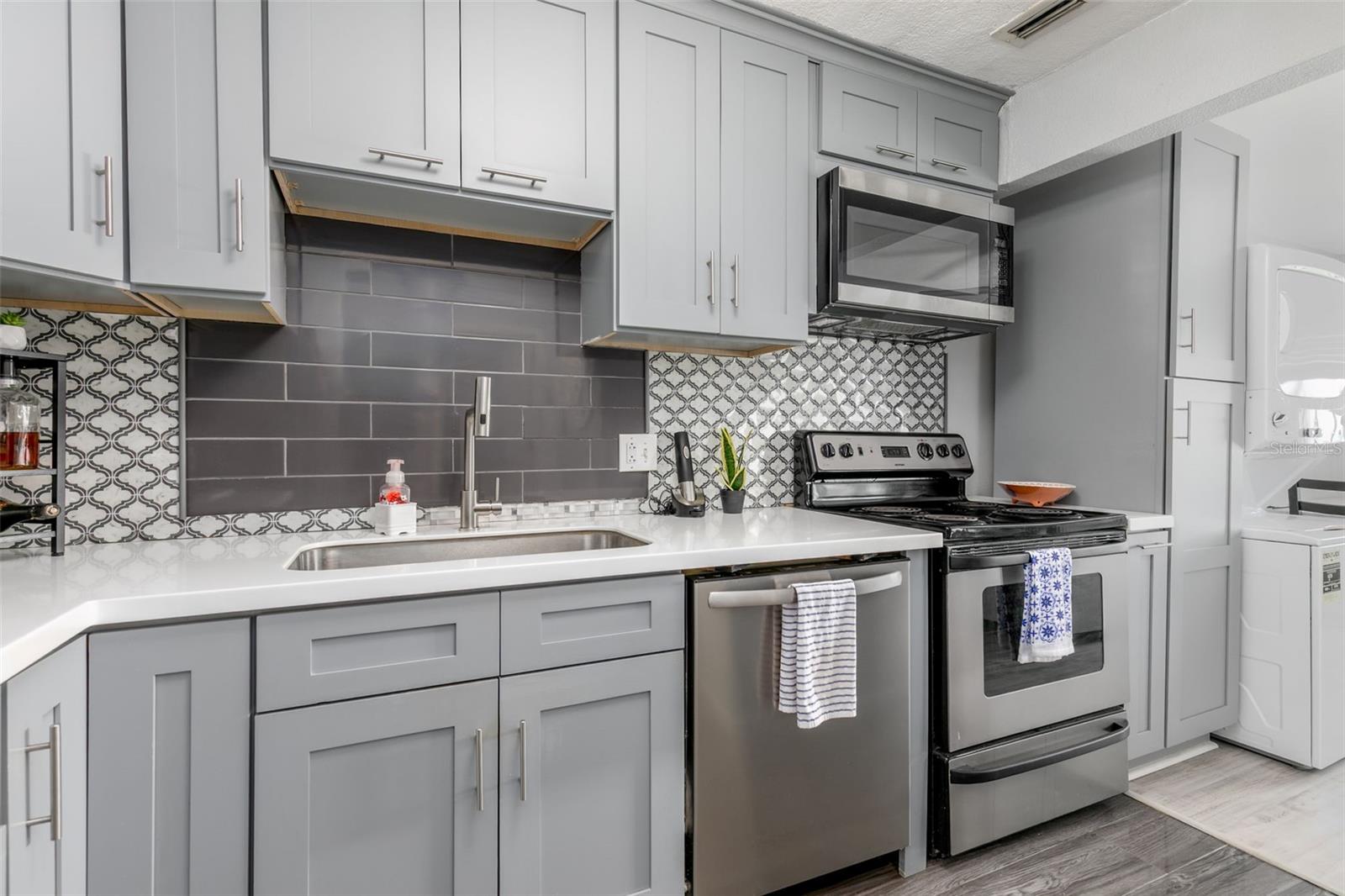 5118 COQUINA KEY DR SE #C — photo 10