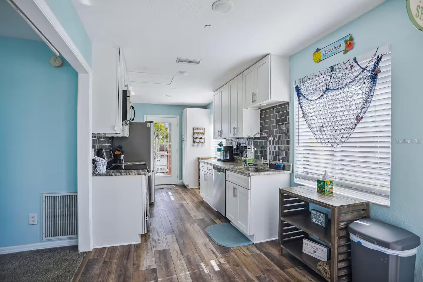 12201 GULF BLVD — photo 14