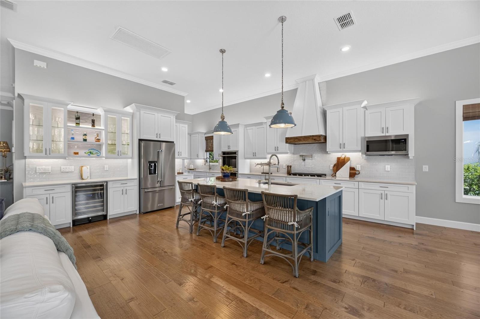 825 MANNS HARBOR DR — photo 32