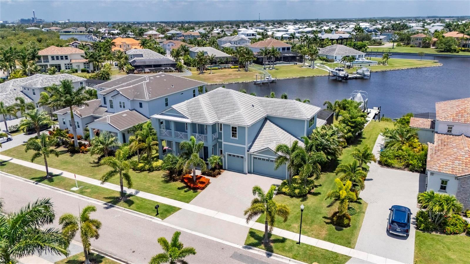 825 MANNS HARBOR DR — photo 92