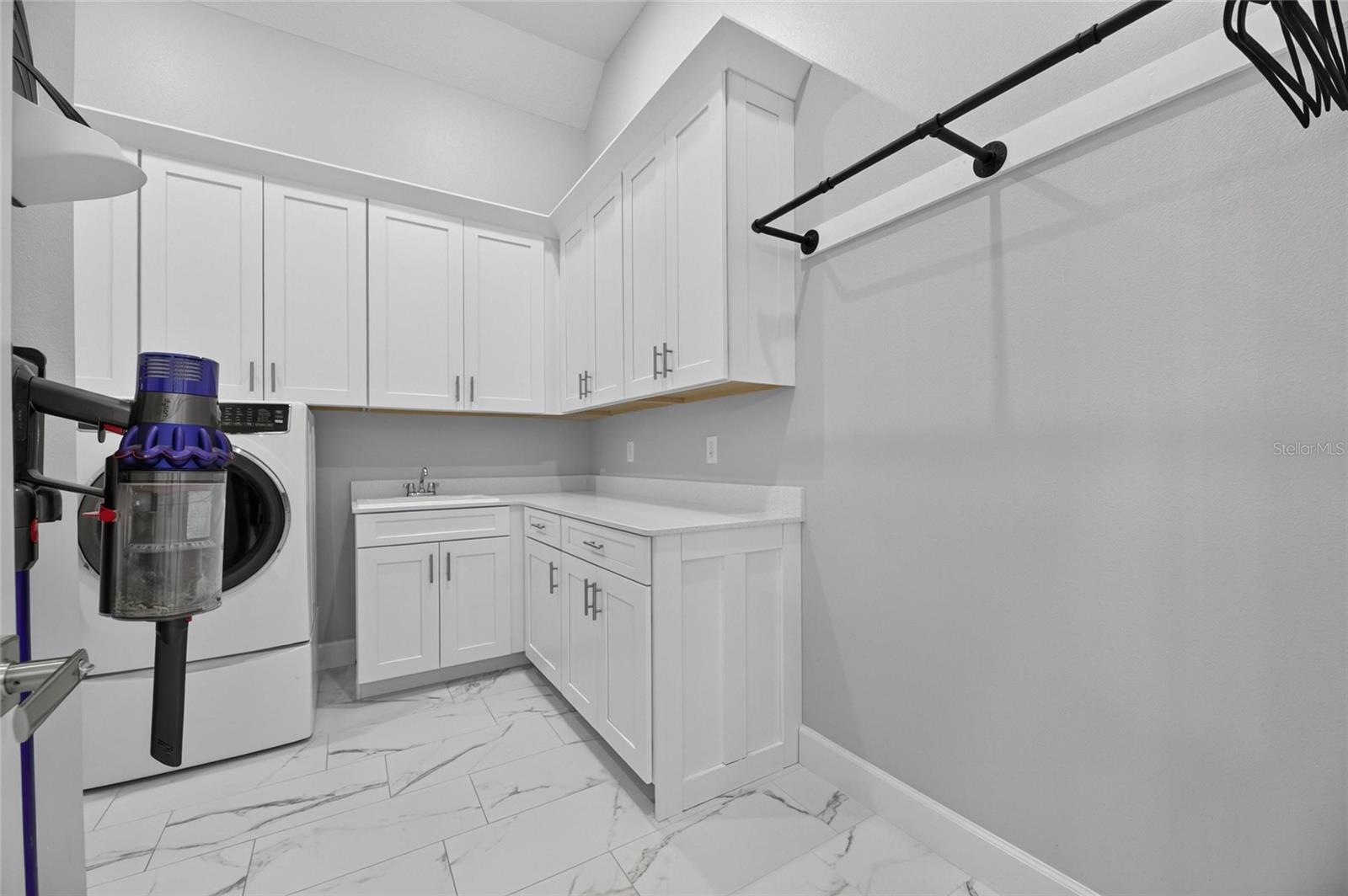 825 MANNS HARBOR DR — photo 53