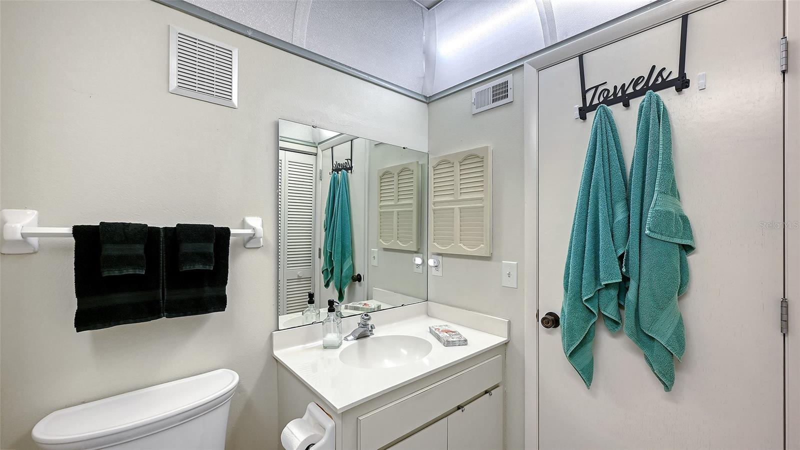 6129 HERITAGE LN W #6129 — photo 18