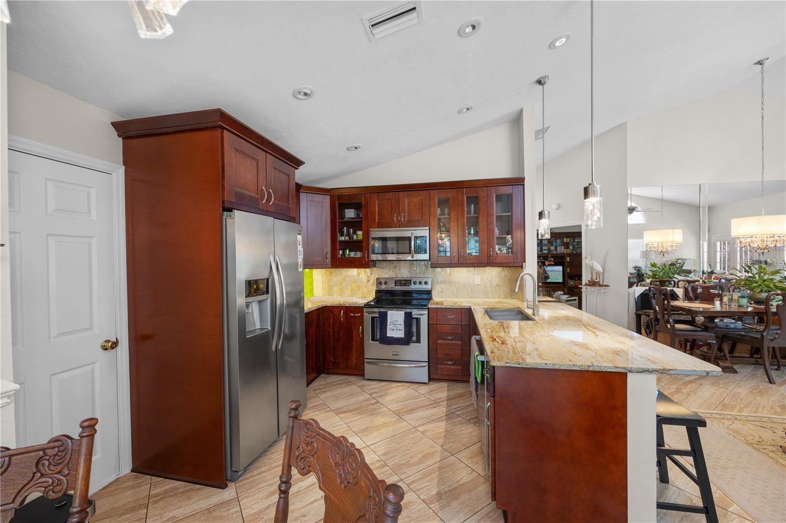 7716 GENEVA LN — photo 4