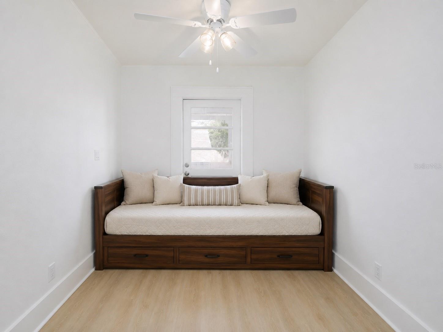 618 N 7TH AVE #B — photo 24