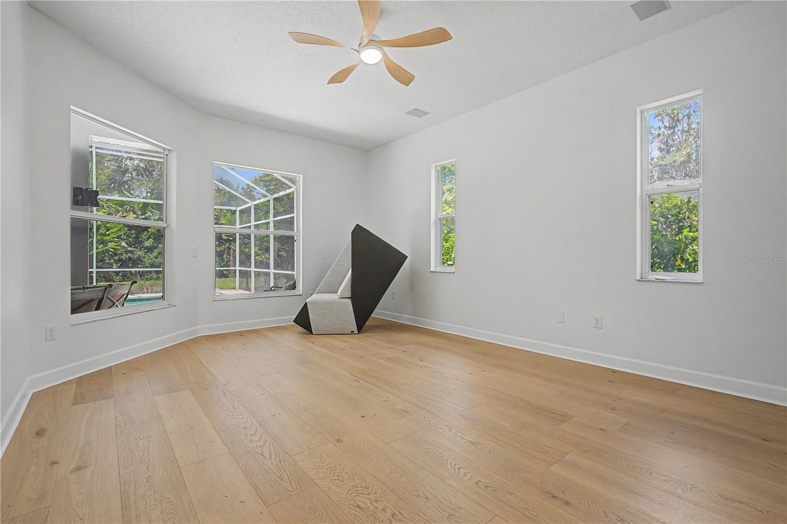 3692 JOHNATHON AVE — photo 27