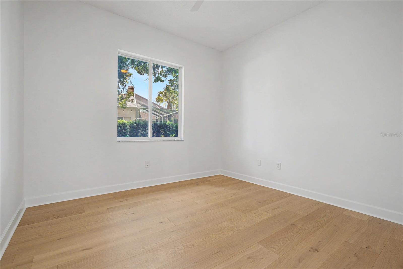 3692 JOHNATHON AVE — photo 40